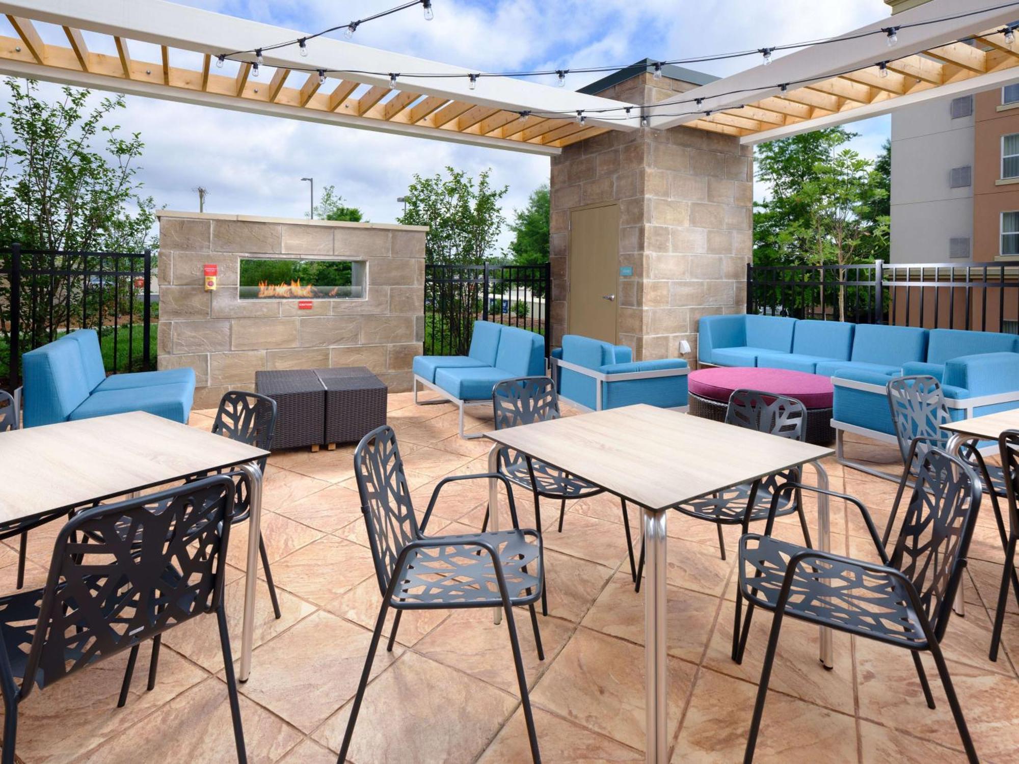 Hotel Home2 By Hilton Hamilton Place Chattanooga