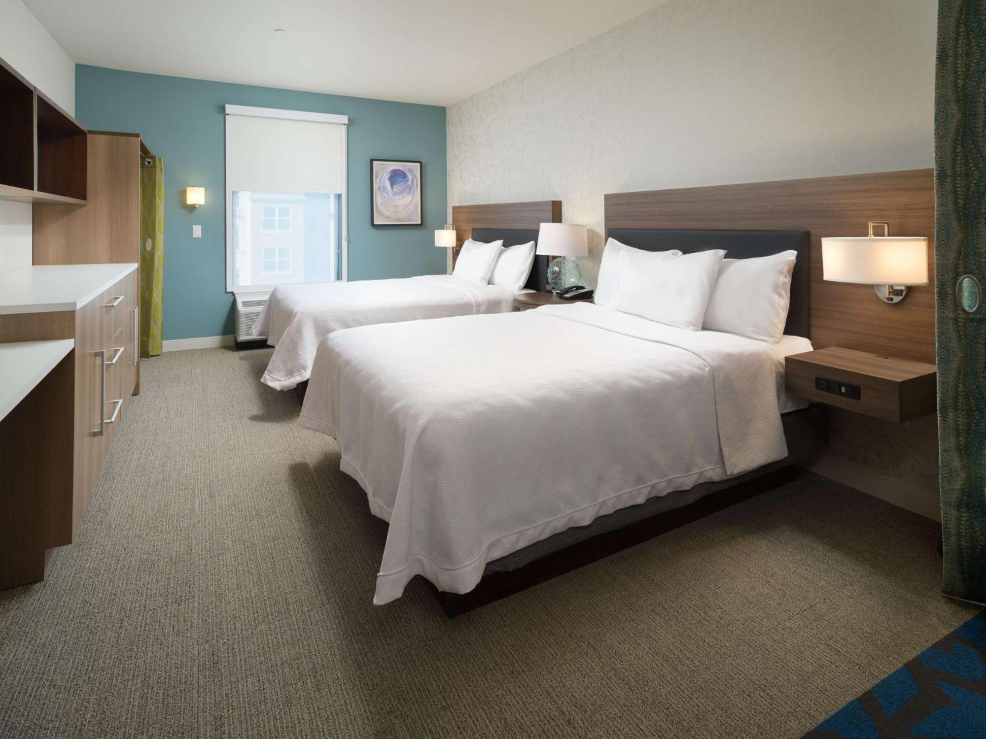 Home2 By Hilton Hamilton Place 3*